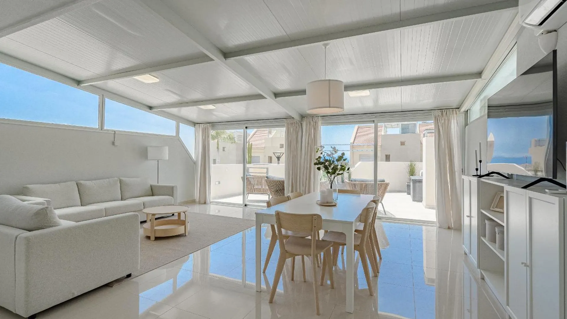 2Bdr Apt With Terrace In Puerto De Santiago Puerto de Santiago
